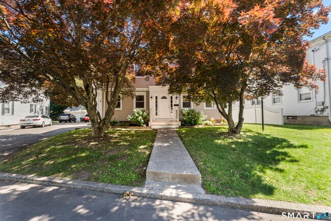Building Photo - 41 Grasso Terrace