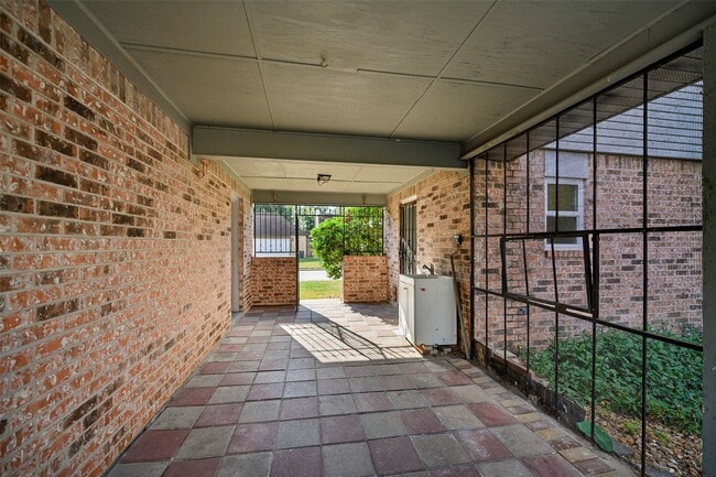 Building Photo - 4735 Charade Dr