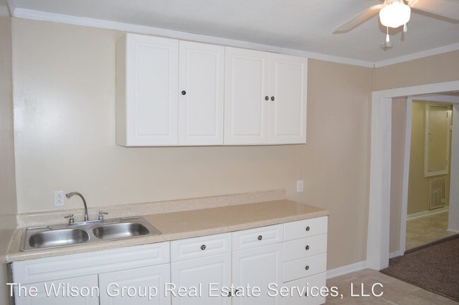 Building Photo - 722 Lena St