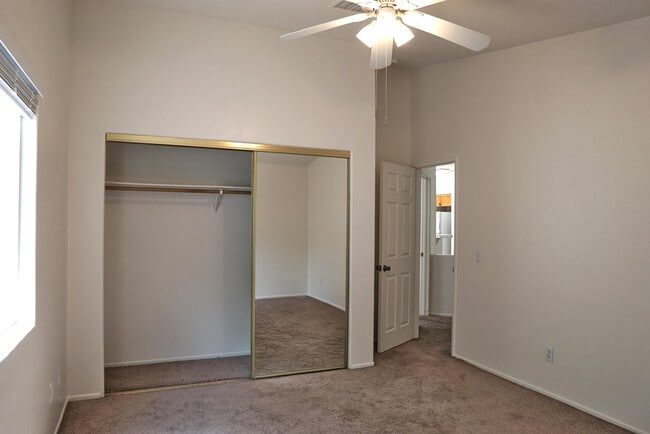 Building Photo - 52905 Avenida Rubio