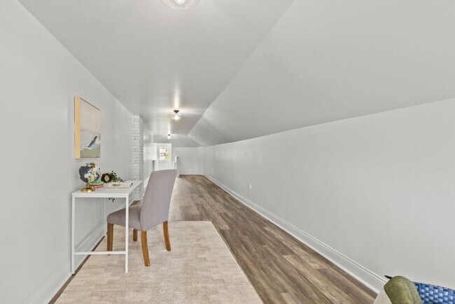 Building Photo - 64 N 20th St