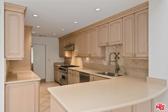 Building Photo - 1631 Michael Ln