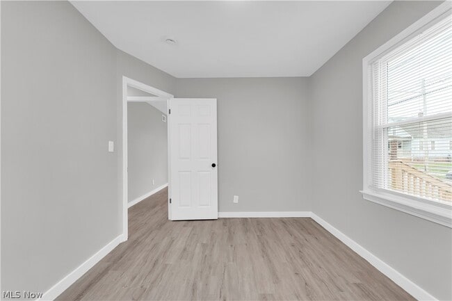 Building Photo - 12804 Kirton Ave