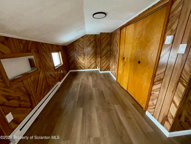 Building Photo - 41 Drummond St