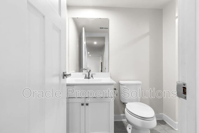 Building Photo - 2305 Wadlow Ln