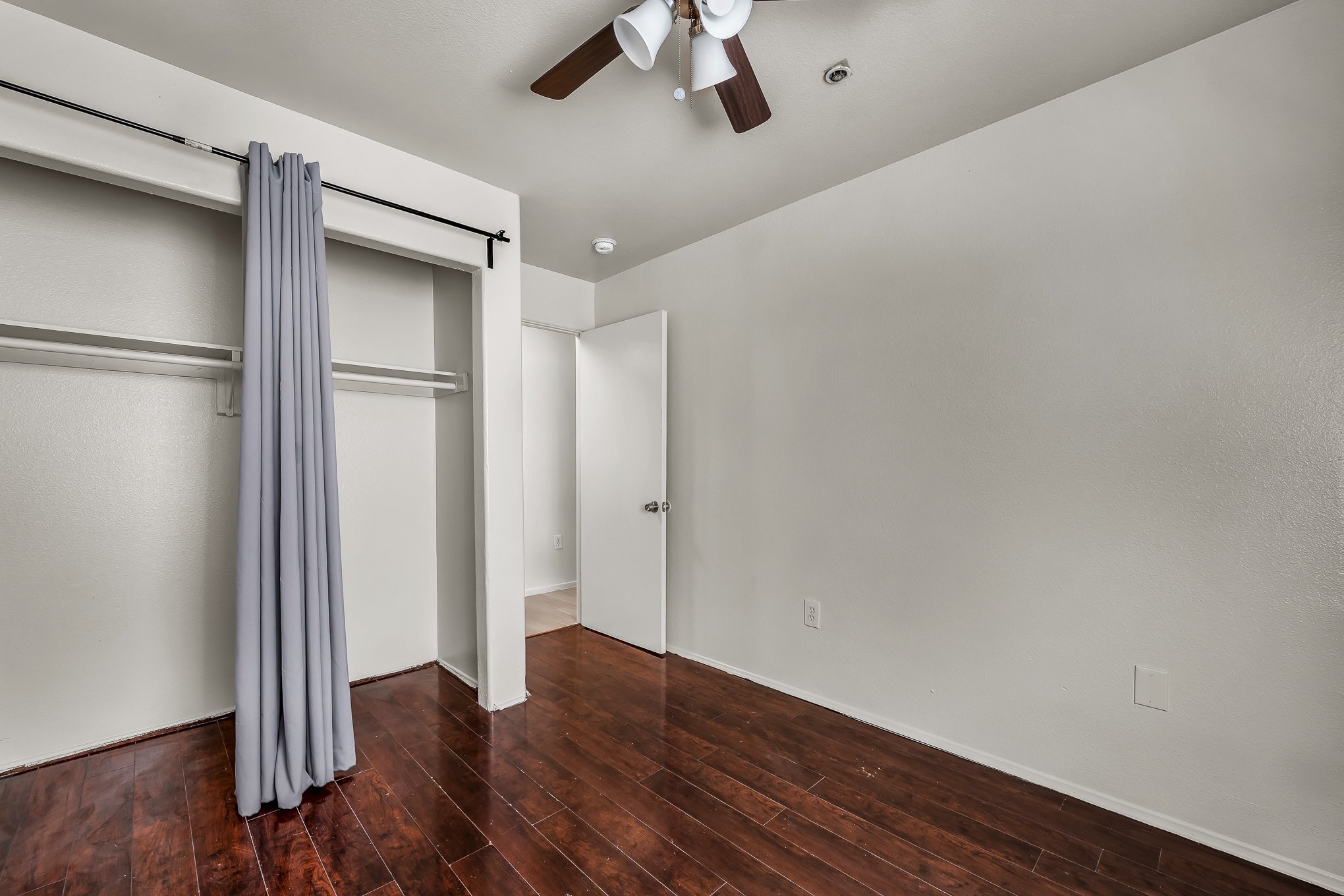 Building Photo - 5231 Huntington Dr N