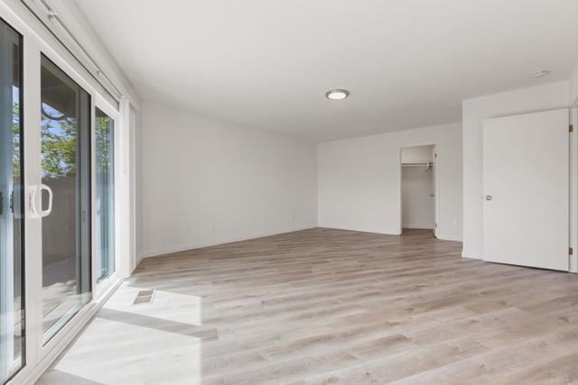 Building Photo - 2916 Anaheim St