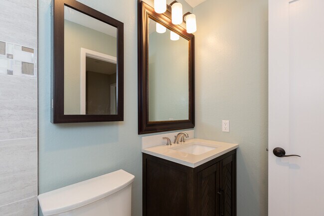 Main Bathroom - 5513 Adobe Falls Rd