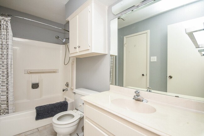 Building Photo - 7538 Quail Meadow Dr