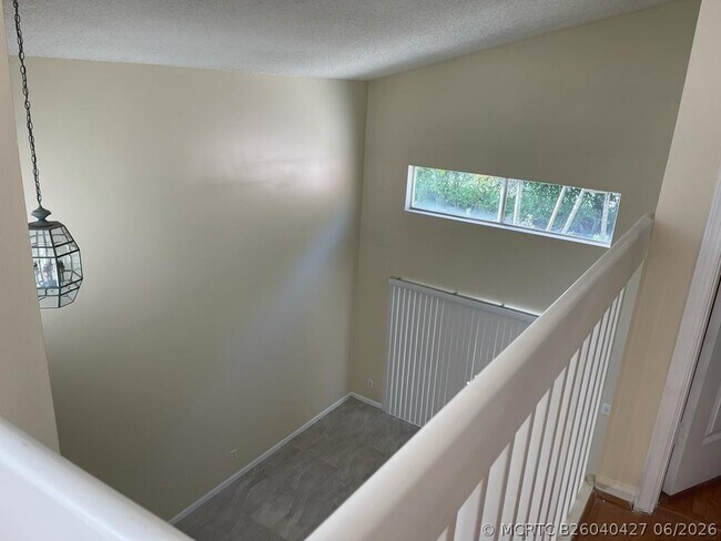 Building Photo - 2348 SW 177th Ave