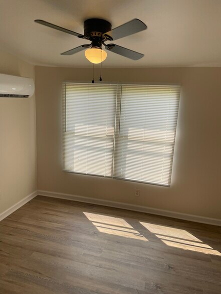 Bedroom - 243 Cobb St