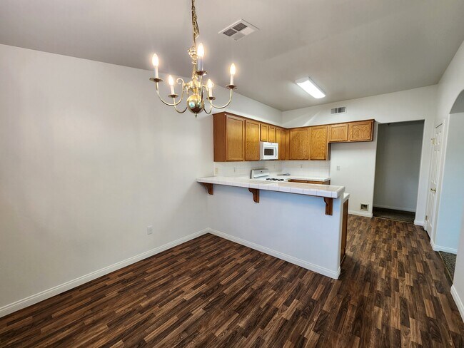 Building Photo - 11710 Walderi St