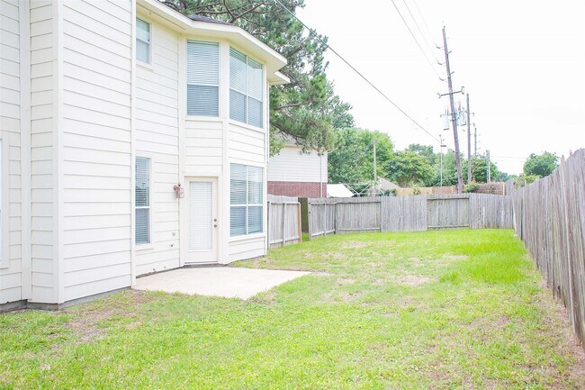 Building Photo - 14603 Bladenboro Dr