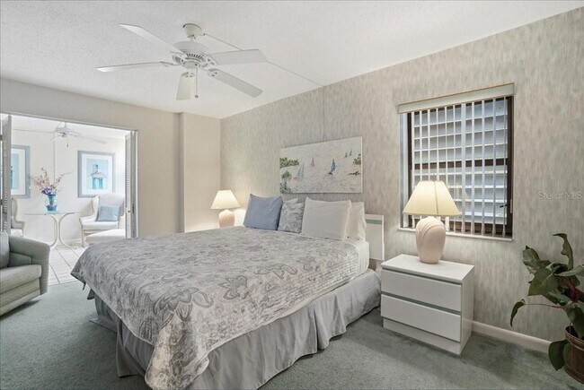 Building Photo - 5611 Gulf of Mexico Dr