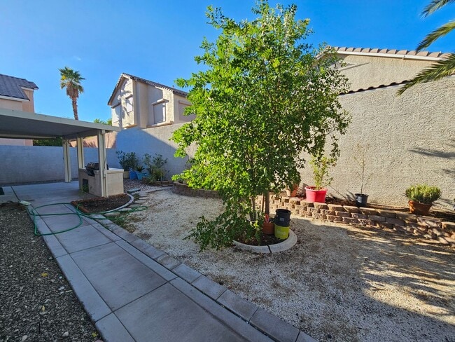 Building Photo - Adorable Single Story 3 Bedroom!!!
