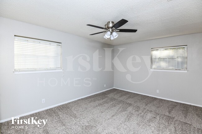 Building Photo - 1808 W Cedar Elm Dr