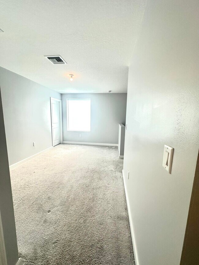 Building Photo - 4518 Dow Ln