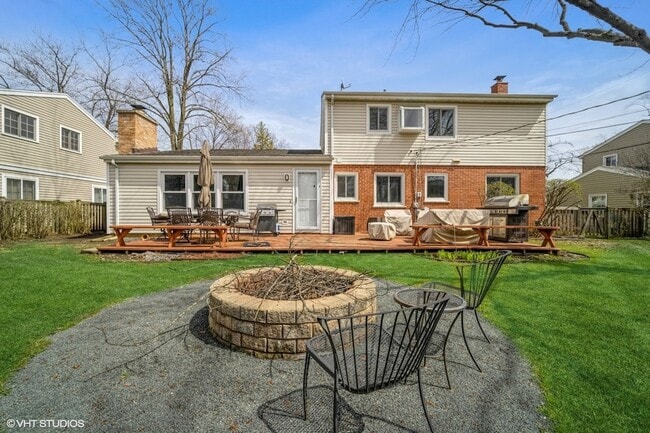 Building Photo - 110 Plum Tree Rd