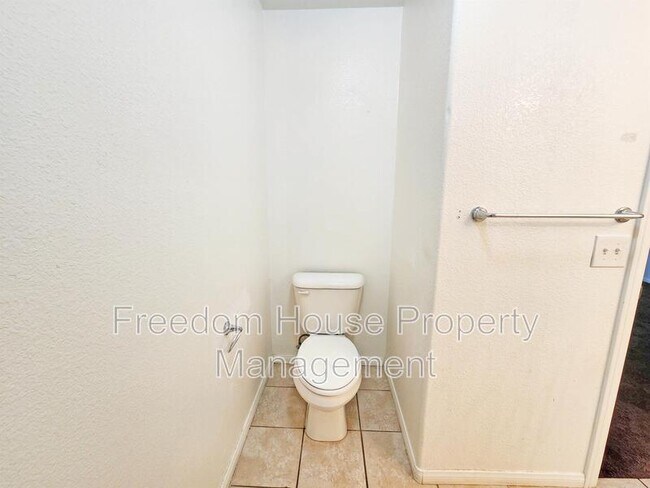 Building Photo - 1951 Teepee Rd