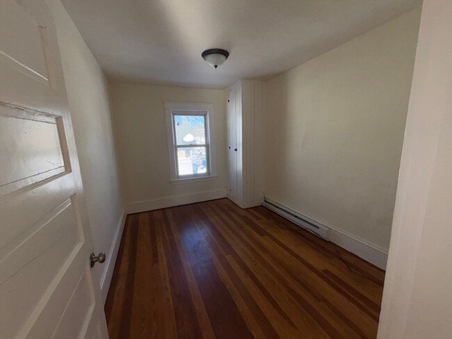 Building Photo - 68 Laurel St