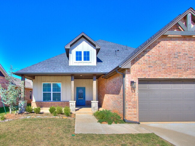 Building Photo - 3201 Hayven Cir