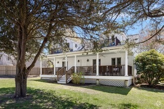 Building Photo - 153 Hamilton Ave