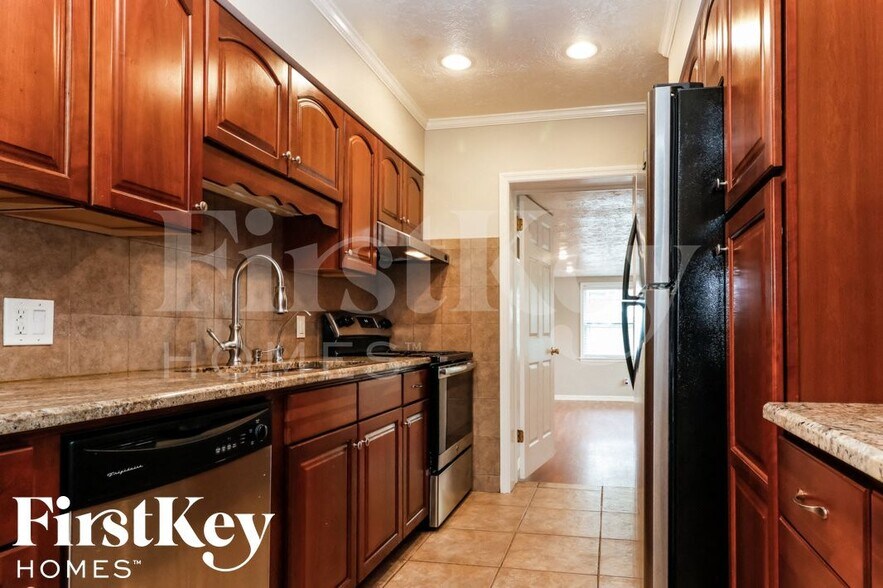 Building Photo - 3113 Union St N