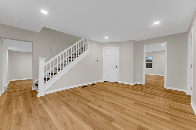 Building Photo - 1251 Richwood Ave