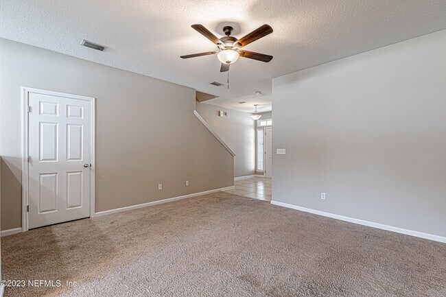 Building Photo - 3861 Aubrey Ln
