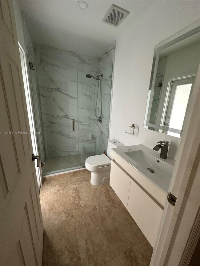 Building Photo - 11421 SW 145th Ave