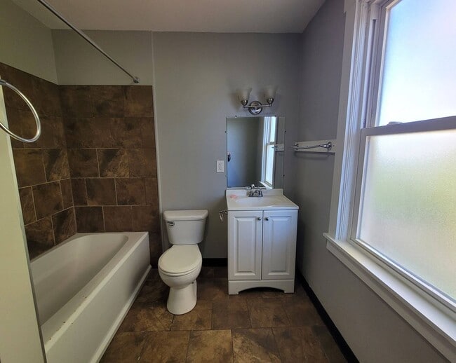 Building Photo - 3-Bedroom Home in Perry South