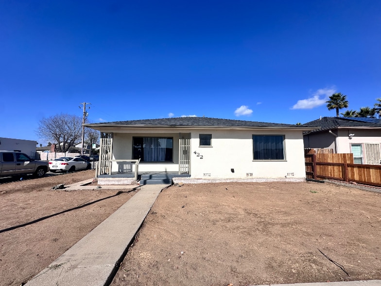 Building Photo - 422 E Grand Ave