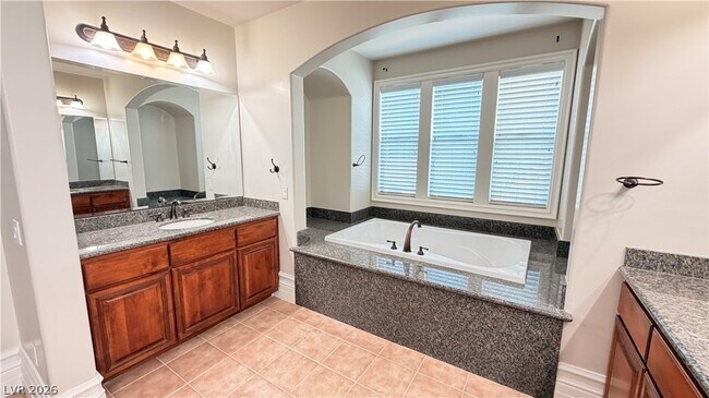 Building Photo - 496 Via Palermo Dr