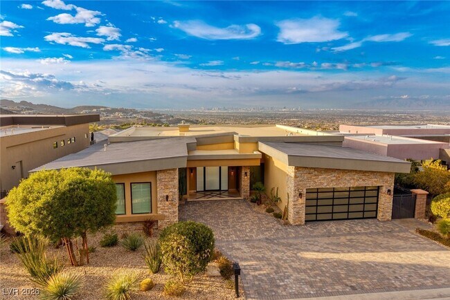 Building Photo - 675 Scenic Rim Dr