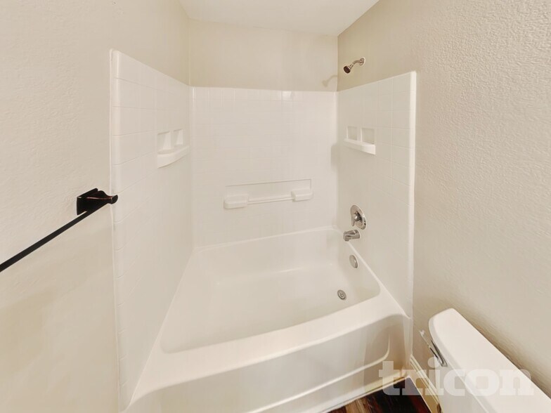 Building Photo - 12608 Summerwood Dr