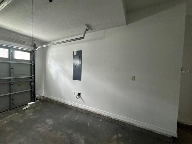 Building Photo - 2127 Tom St