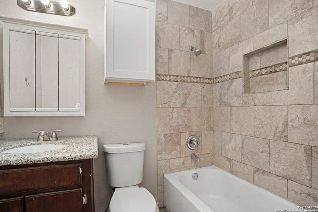 Building Photo - Well-Maintained 3-Bedroom Home – Ideal for Students & Professionals!