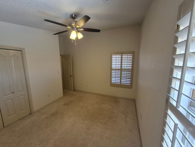 Building Photo - 1136 San Cristo St