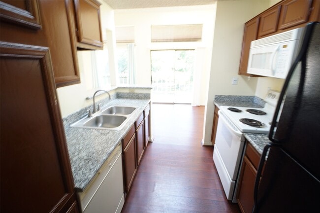 Building Photo - 8587 Sands Point Dr