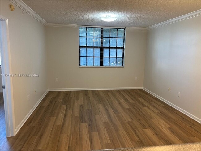 Building Photo - 1919 Van Buren St