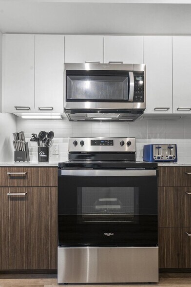 Building Photo - 284 Western Ave