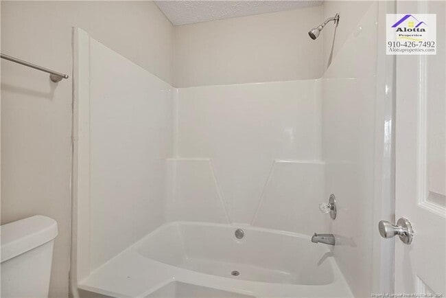 Building Photo - 6800 Willowbrook Dr