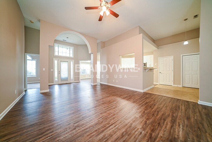 Building Photo - 6366 Wellesley Dr