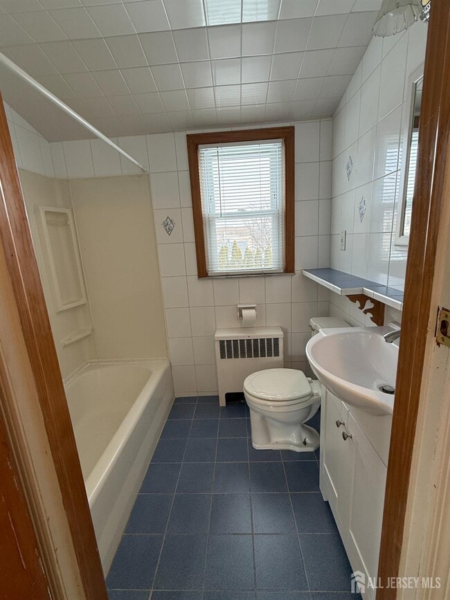 Building Photo - 20 Broadway