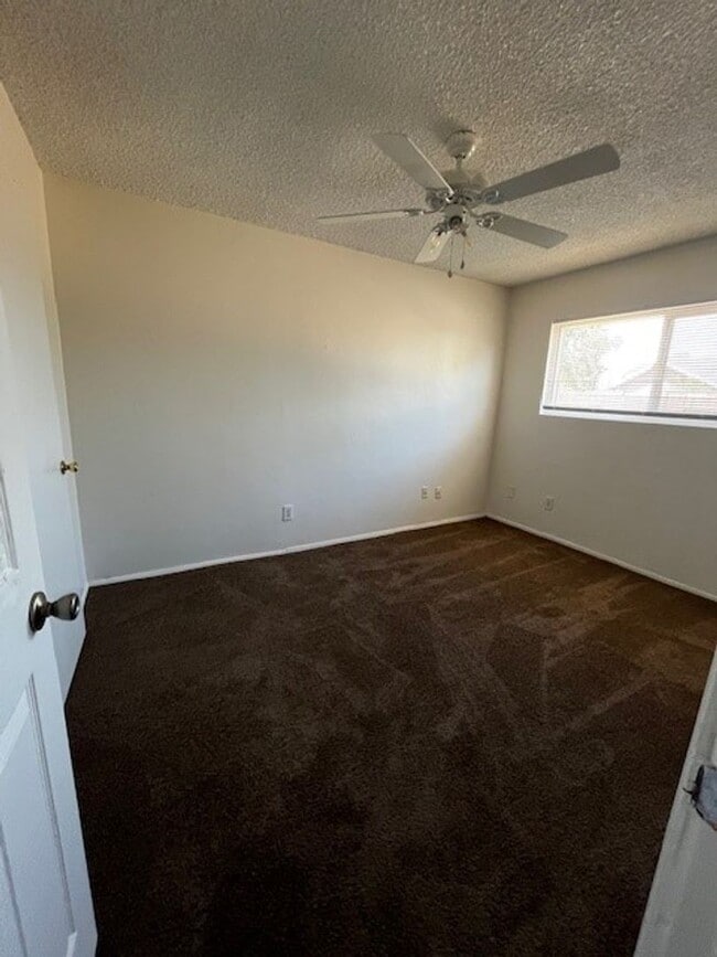 Building Photo - 5800 Midas St