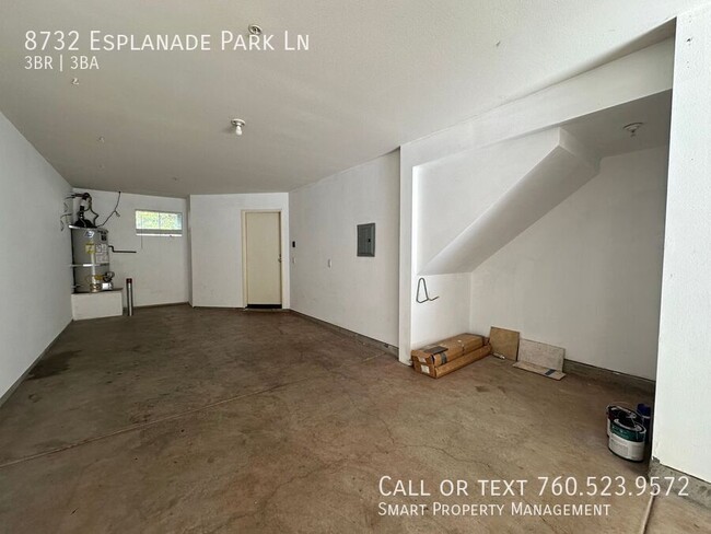 Building Photo - Kearny Mesa Townhome with 2 bedrooms + 1 o...