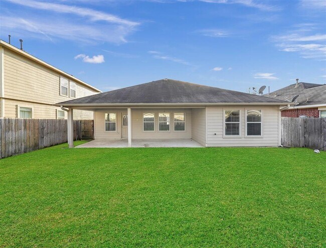 Building Photo - 25110 Hazel Ranch Dr