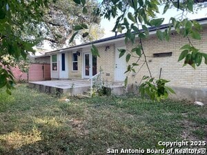 Building Photo - 6231 Pancho Villa Dr