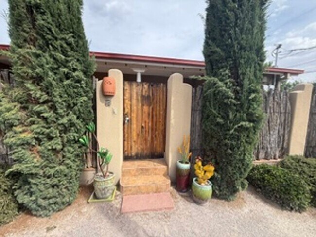 Building Photo - 2160 Calle de Arroyo