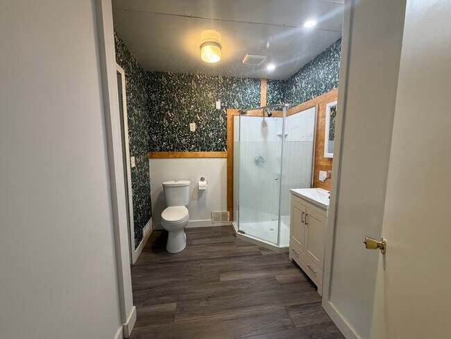 Building Photo - Adorable Home in Lowell School District